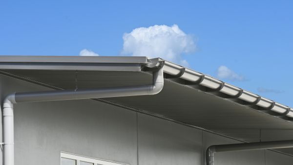 Eavestrough Service in Kenner